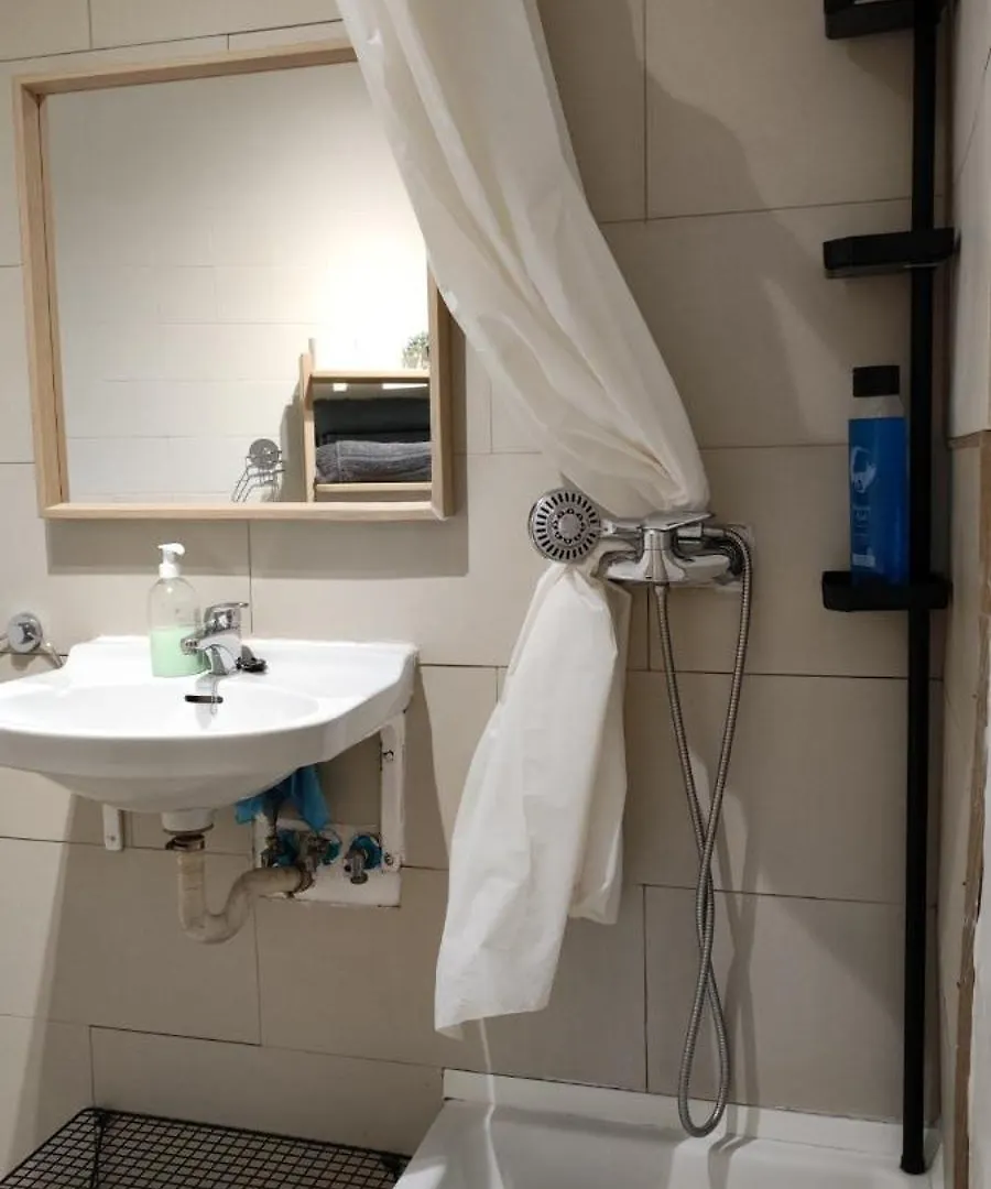 Study Park Gueell Apartment Barcelona