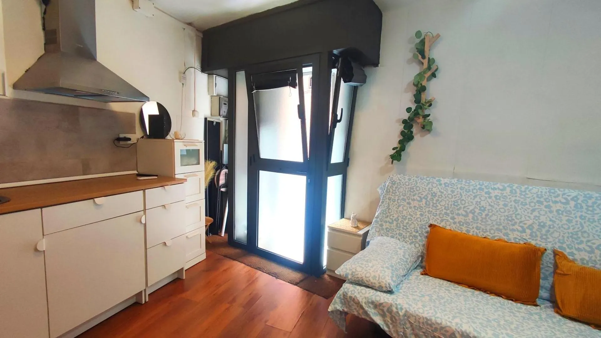 Study Park Gueell Apartment Barcelona