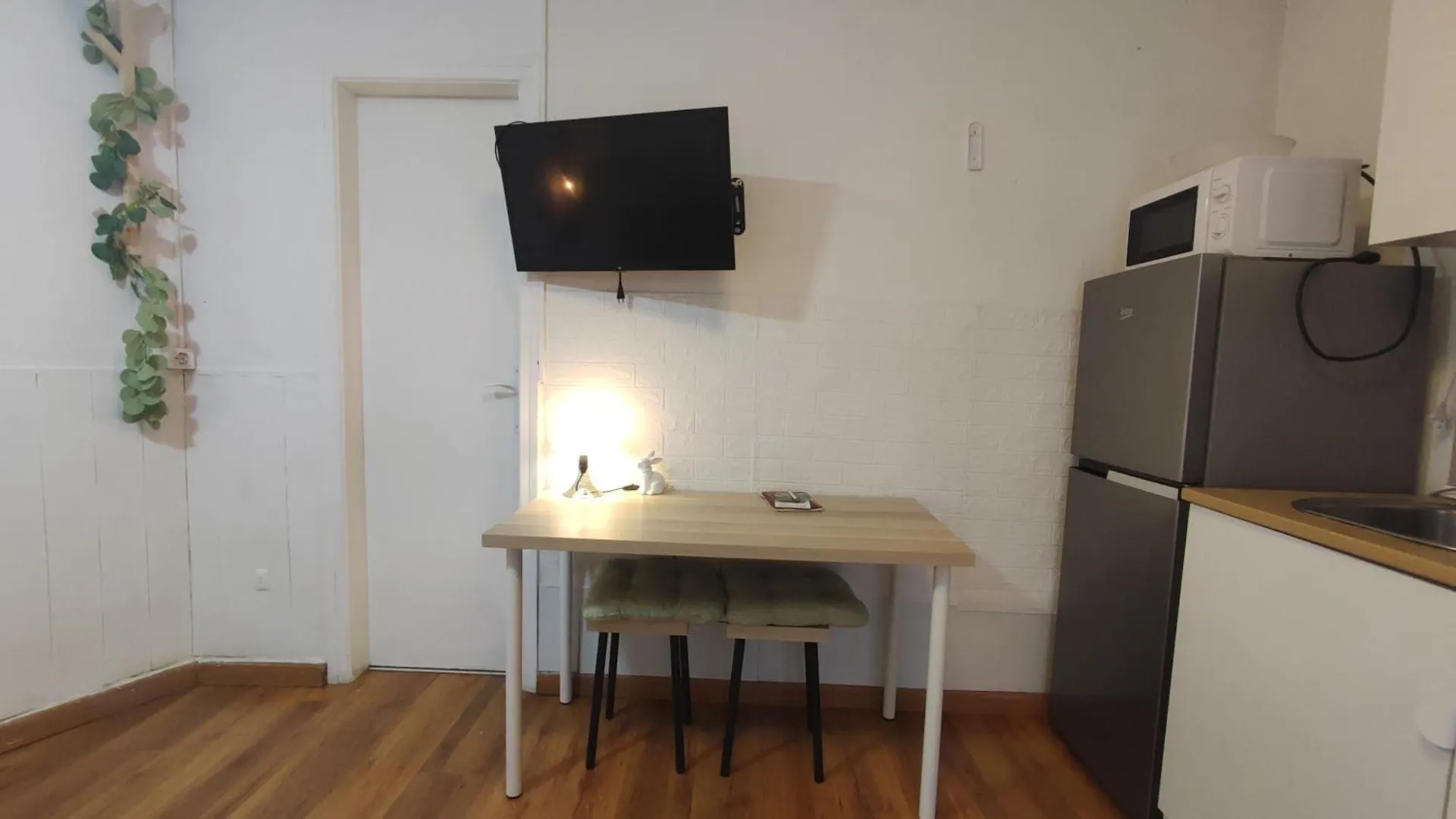 Study Park Gueell Apartment Barcelona 0*,  Spain